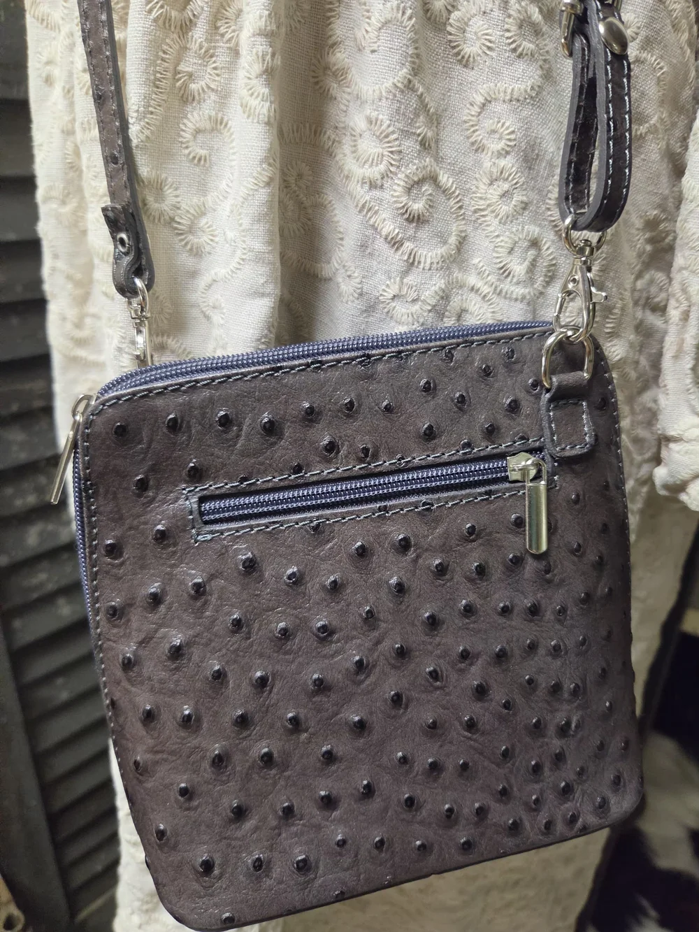 Women's Black Textured Crossbody Bag